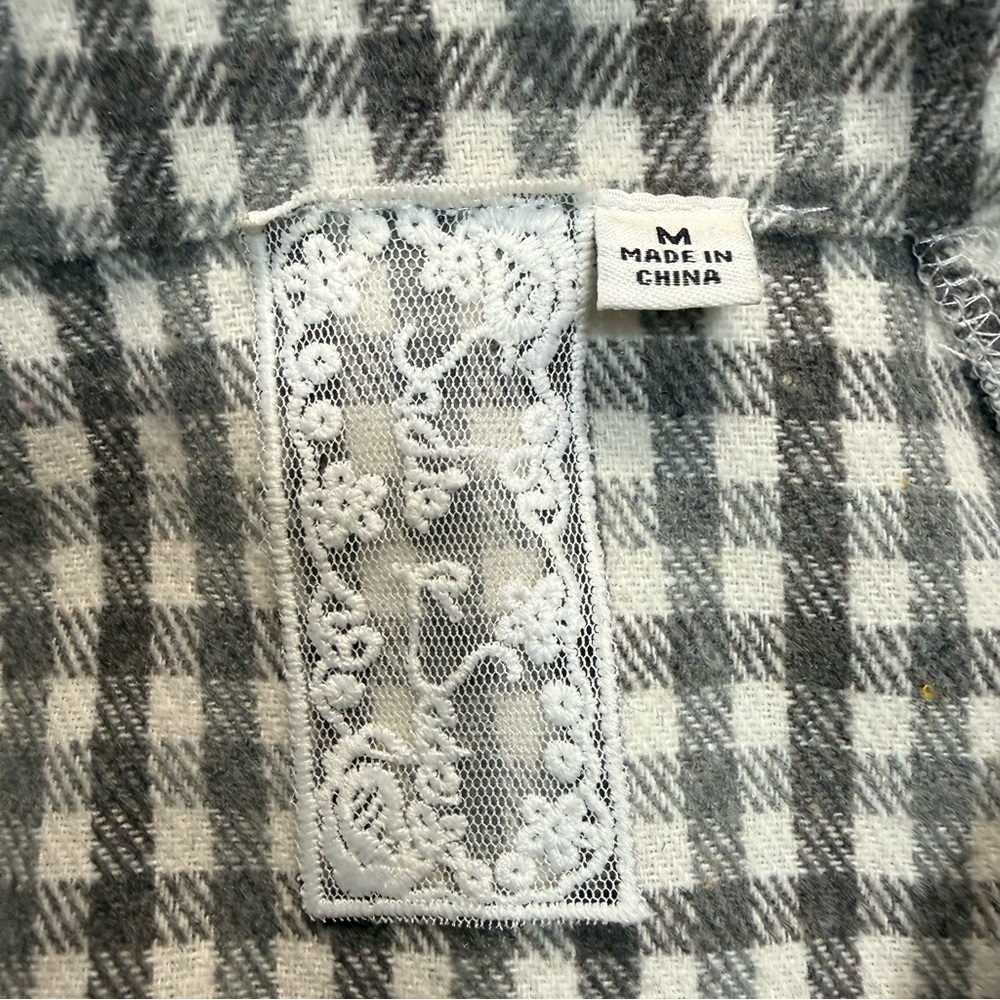2/$30 Sadie & Sage Gray & White Checkered Cropped Snap Up Jacket Sz. M #2246 - Picture 6 of 7
